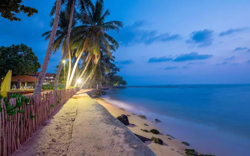 ساحل هتل ارزلز ریف برووالا